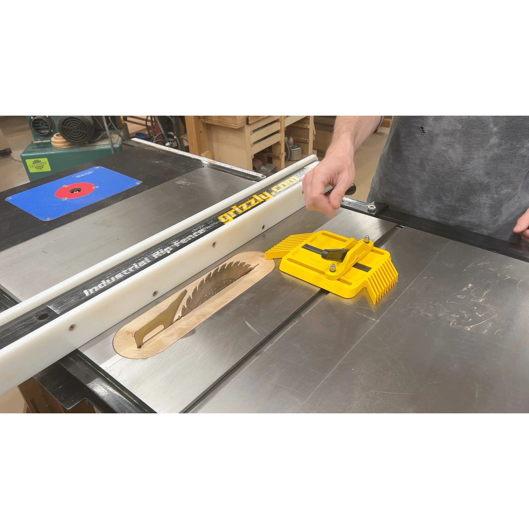 SavR Magnetic DIY Feather Boards for Tablesaws