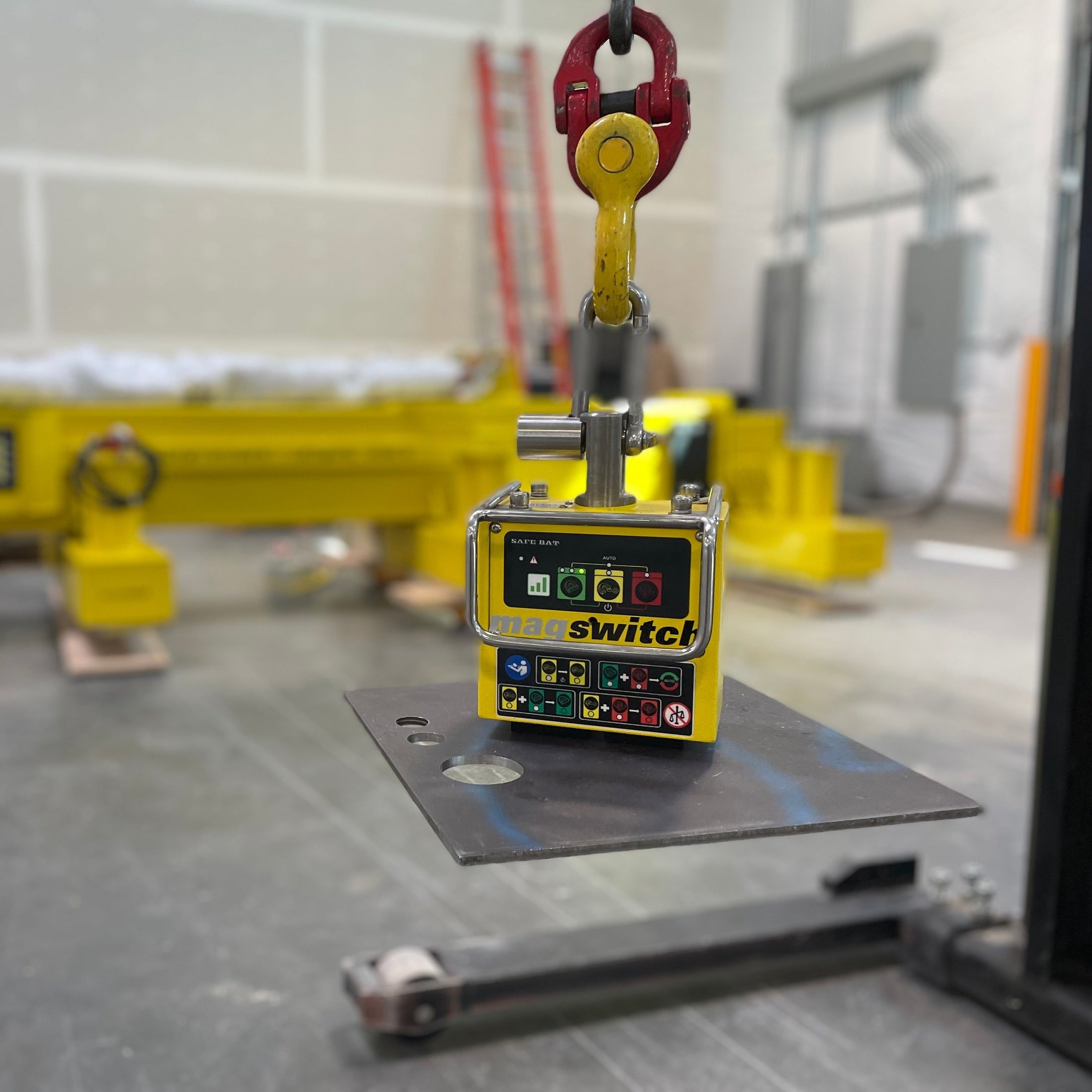 Cordless Electric (CE) 440 Magnetic Lifter - 8140976 - Mag-Tools by Magswitch