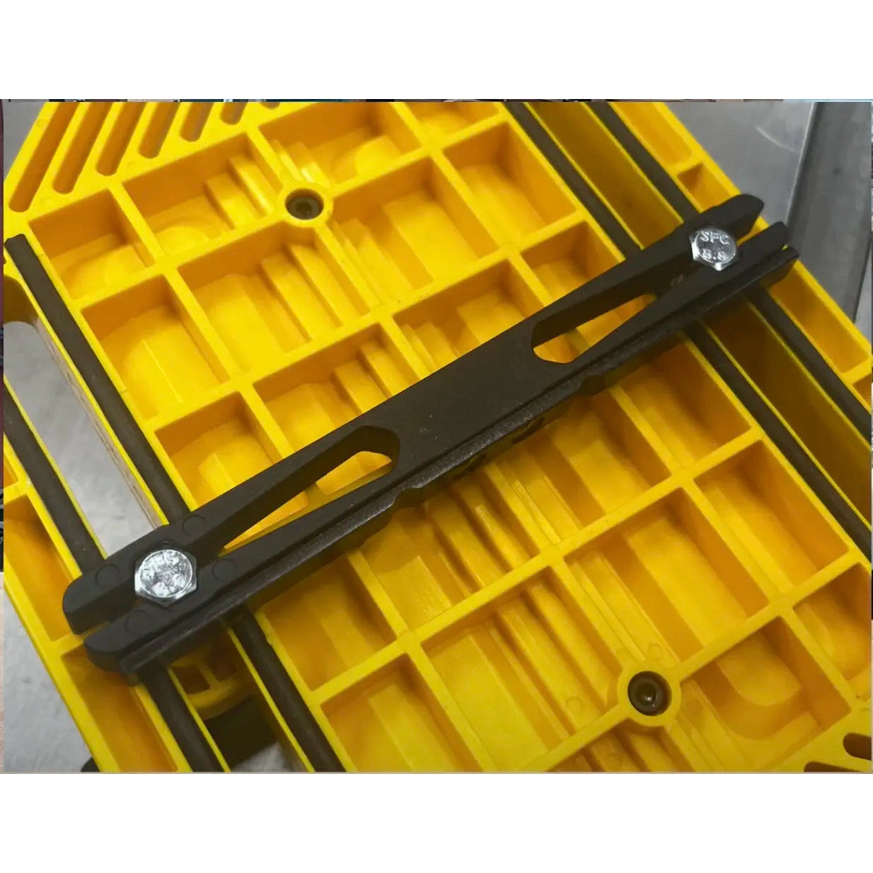 SavR Magnetic DIY Feather Boards for Tablesaws